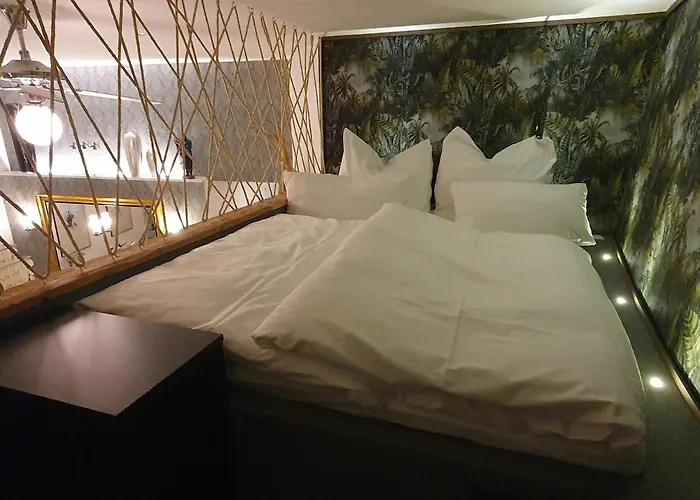 Blaue Lilie Im Herzen Der Altstadt *